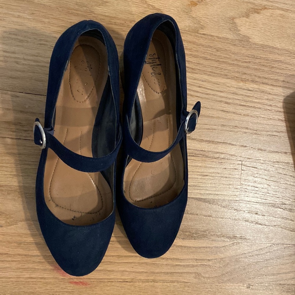 Style and co navy strap shoes